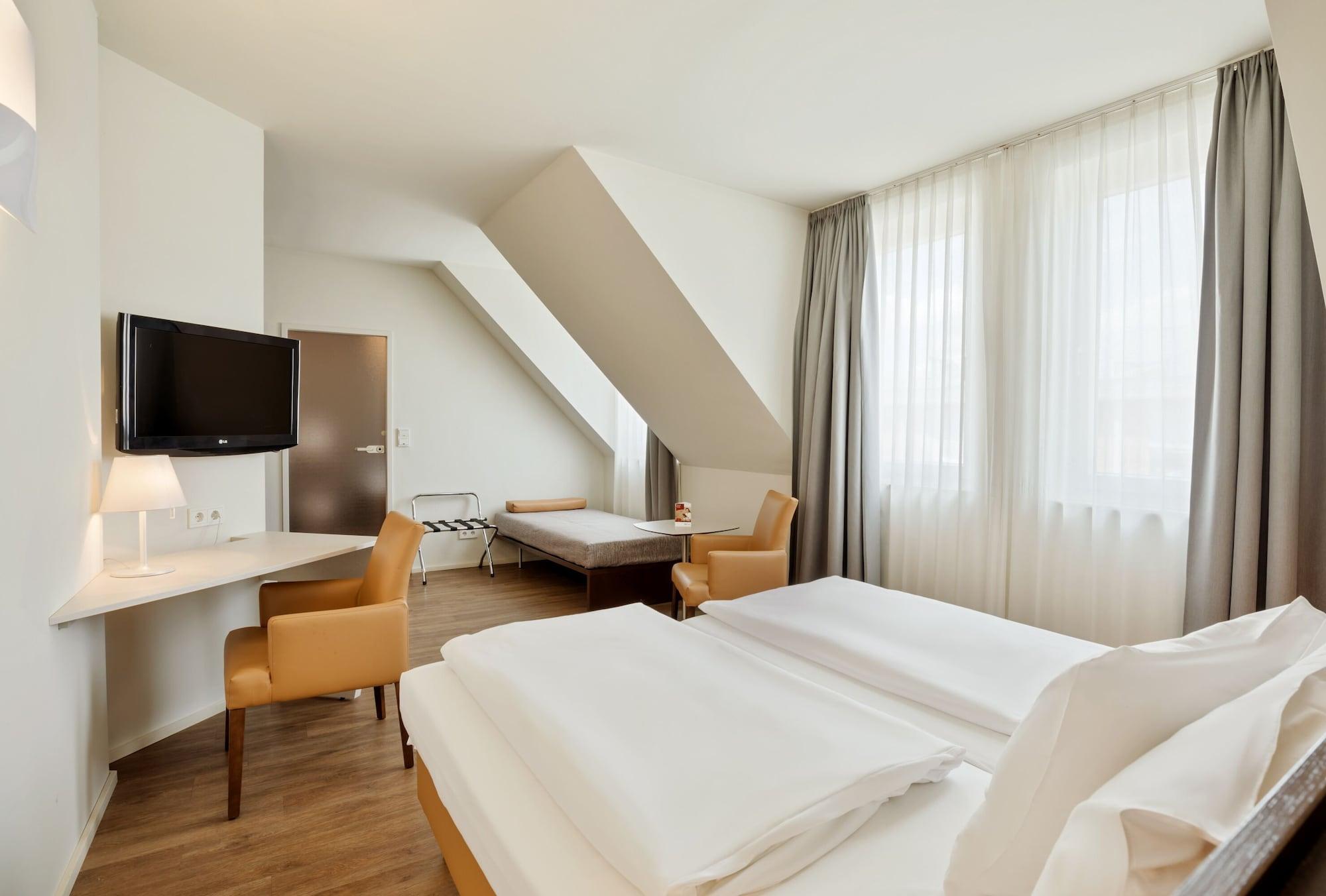 Austria Trend Hotel Beim Theresianum Wien Exterior photo