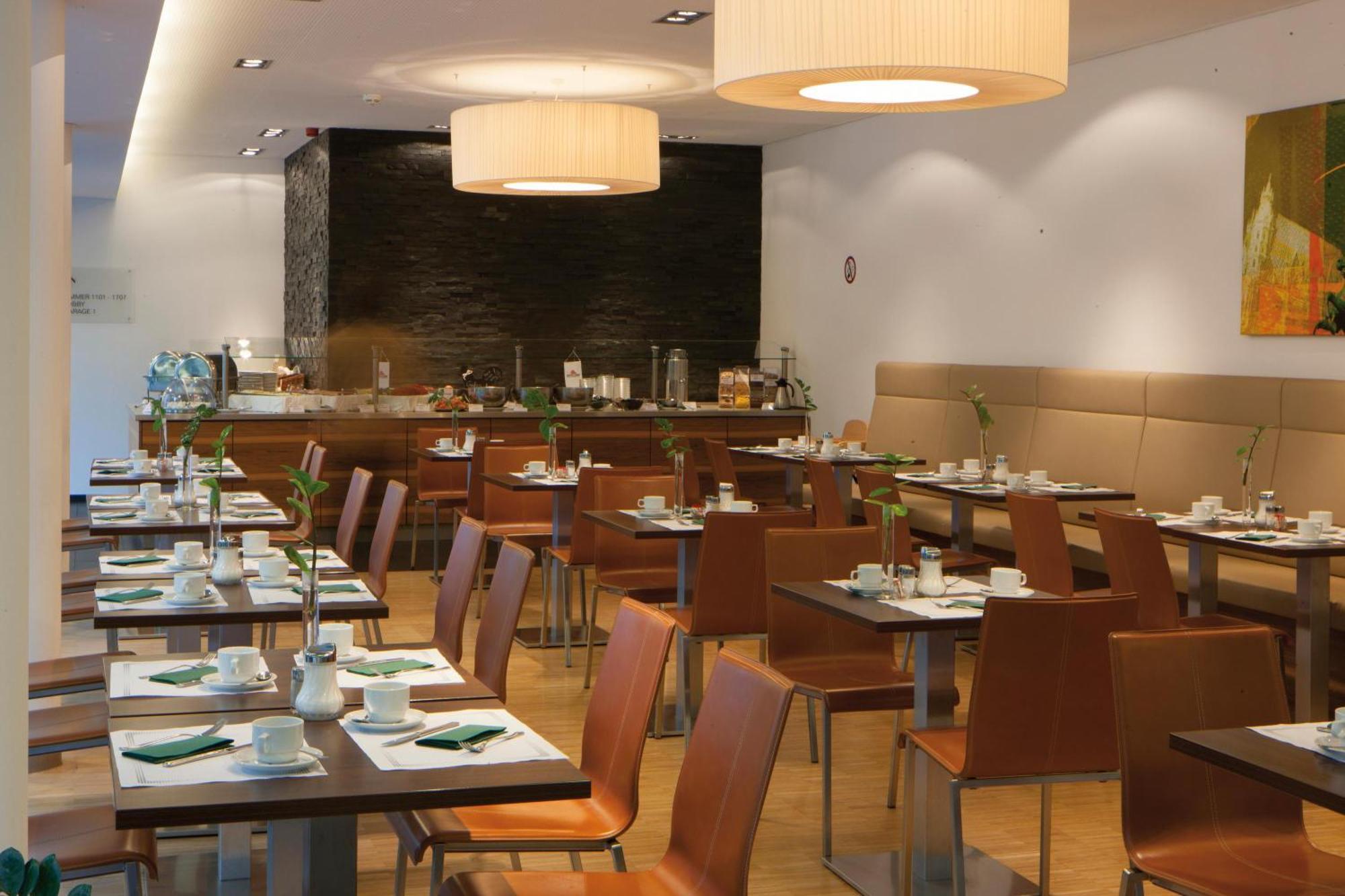 Austria Trend Hotel Beim Theresianum Wien Exterior photo