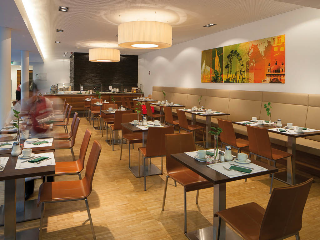 Austria Trend Hotel Beim Theresianum Wien Exterior photo