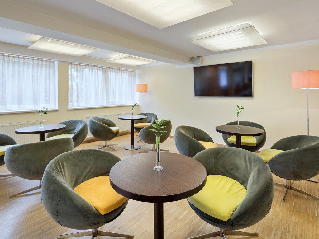 Austria Trend Hotel Beim Theresianum Wien Exterior photo