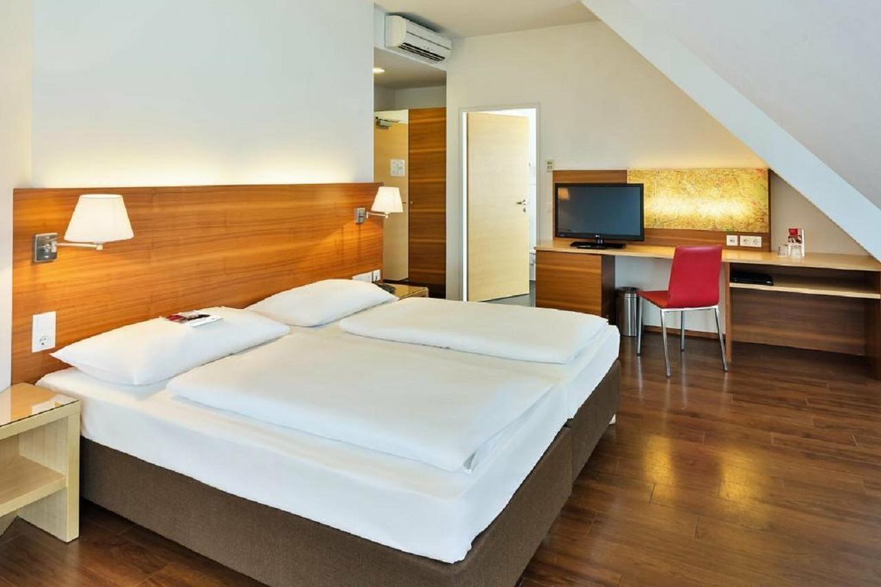 Austria Trend Hotel Beim Theresianum Wien Exterior photo